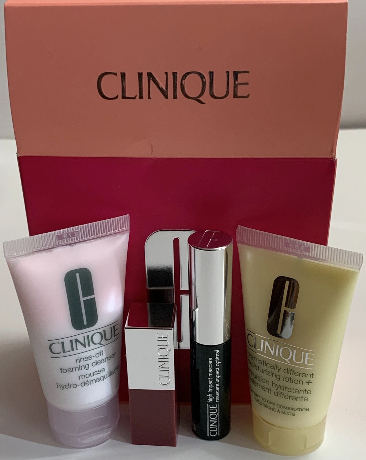 Kit Clinique Skin Essentials Discovery Favorites 4 Peças